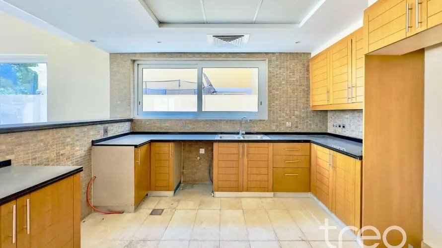 Вилла с 4 спальнями в Legacy, Jumeirah Park, Дубай, ОАЭ №3472 № 7