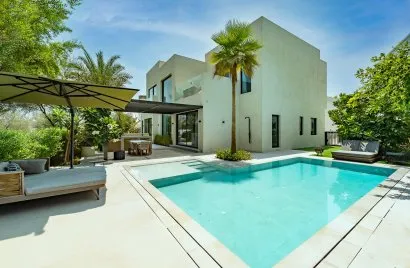 Вилла с 5 спальнями в Jumeirah Islands, Дубай, ОАЭ №4476