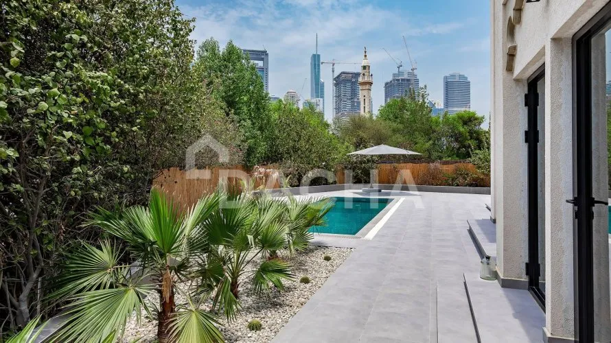 Вилла с 4 спальнями в Jumeirah Islands, Дубай, ОАЭ №4340 № 3