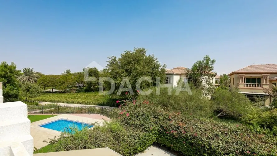Вилла с 4 спальнями в Jumeirah Islands, Дубай, ОАЭ №4831 № 3