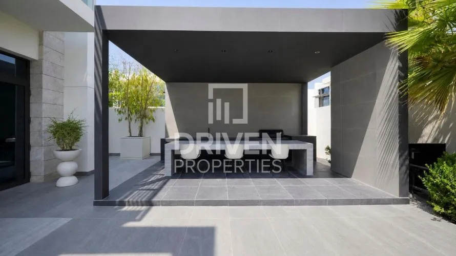 Вилла с 5 спальнями в District One, Мохаммед Бин Рашид Сити, Дубай, ОАЭ №4773 № 4