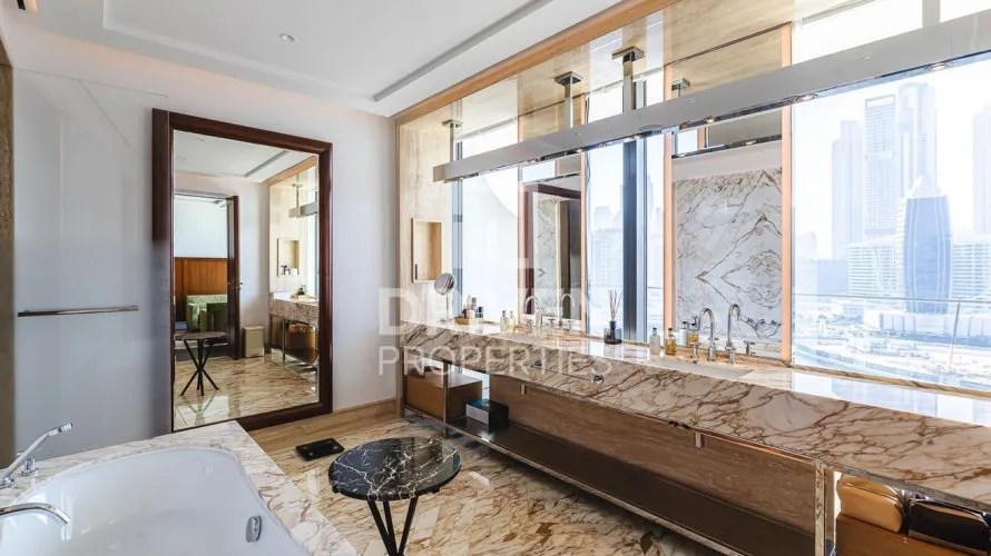 Квартира с 4 спальнями в Dorchester Collection Dubai, Бизнес-Бэй, Дубай, ОАЭ №4878 № 2