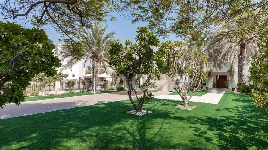 Вилла с 4 спальнями в Jumeirah Islands, Дубай, ОАЭ №4831