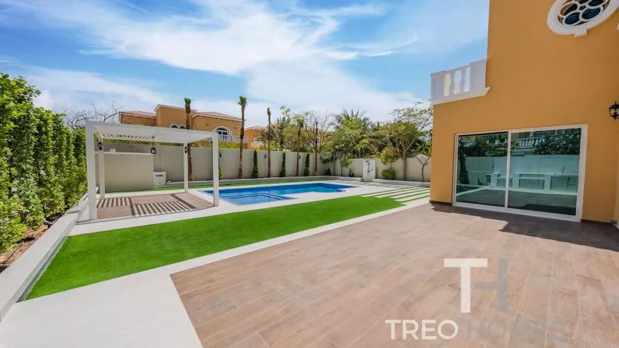 5 bedrooms villa for sale , Legacy, Jumeirah Park, Dubai, UAE No. 487