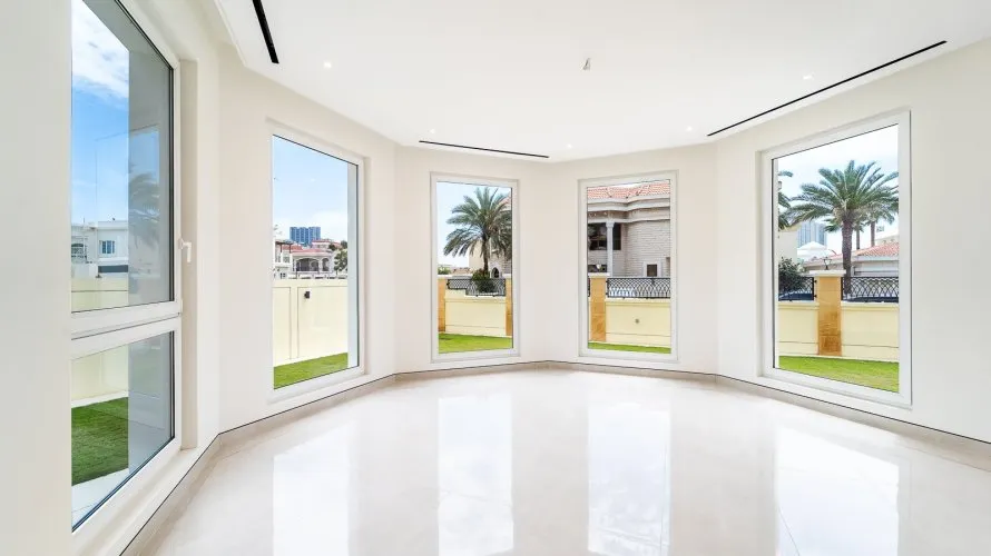 6 bedrooms villa for sale , Dubai, UAE No. 2547 № 5
