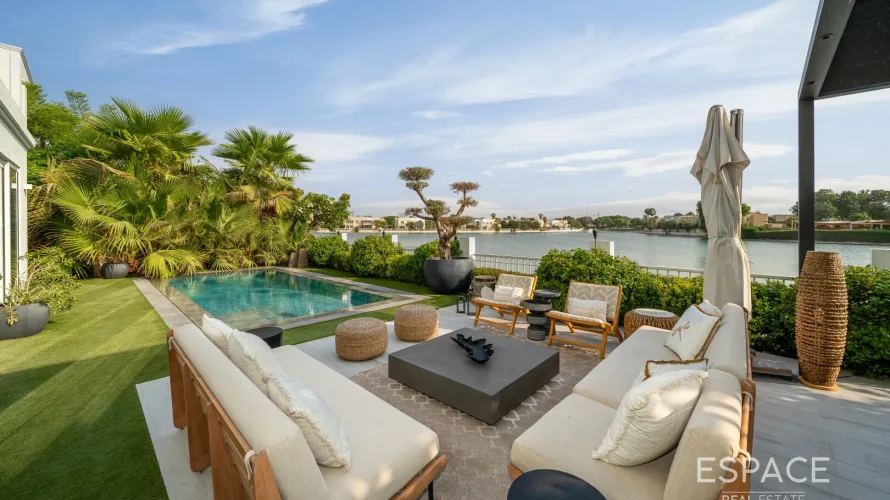 5 bedrooms villa for sale , The Lakes, Dubai, UAE No. 1252 № 12