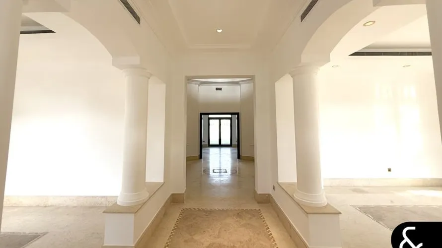 6 bedrooms villa for sale , Signature Villas, Palm Jumeirah, Dubai, UAE No. 1690 № 10