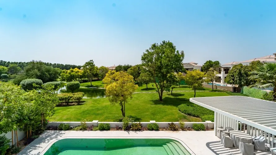 5 bedrooms villa for sale , Dubai, UAE No. 2225