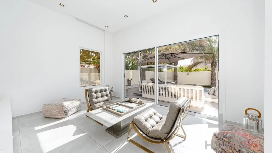 4 bedrooms villa for sale , Meadows, Dubai, UAE No. 549 № 4