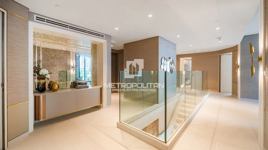5 bedrooms villa for sale , Dubai Marina, Dubai, UAE No. 1644 № 11