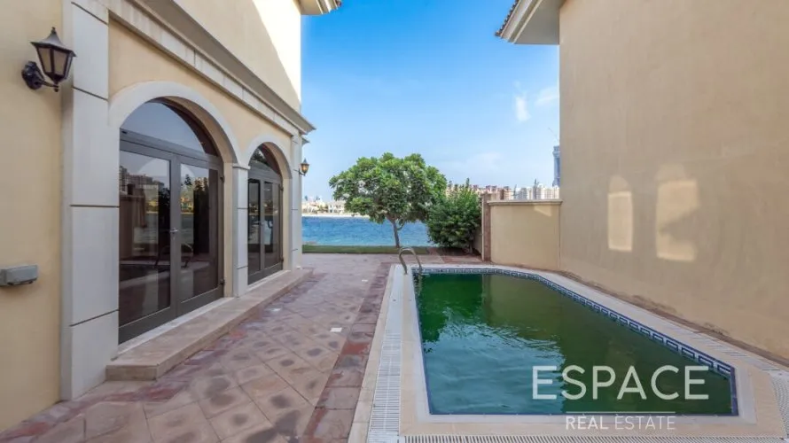 5 bedrooms villa for sale , Palm Jumeirah, Dubai, UAE No. 1304 № 17