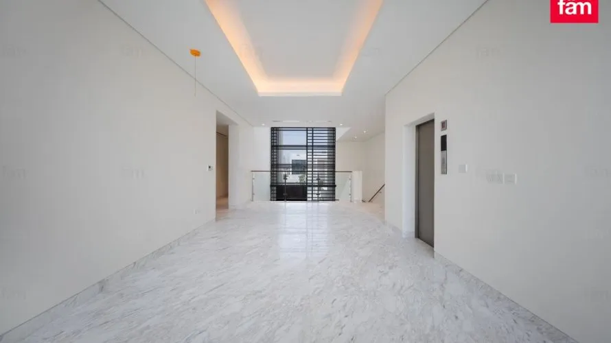 5 bedrooms villa for sale , Dubai, UAE No. 1032 № 8