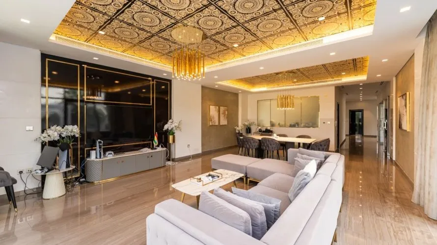 6 bedrooms villa for sale , Dubai, UAE No. 313 № 2