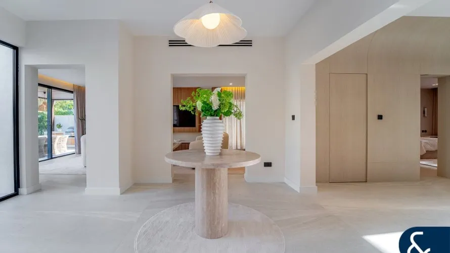 4 bedrooms villa for sale , Meadows, Dubai, UAE No. 1984 № 4
