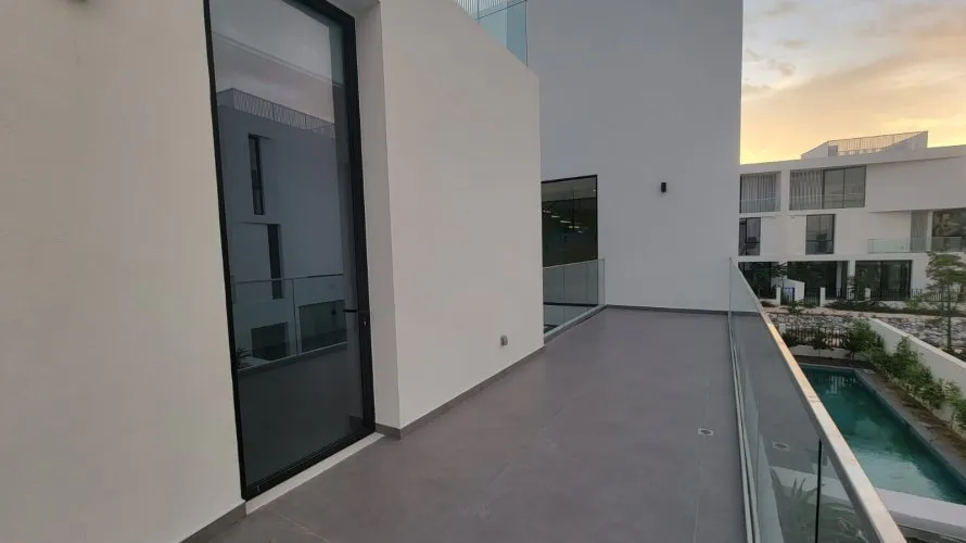 5 bedrooms villa for sale , Al Barari, Dubai, UAE No. 323 № 4