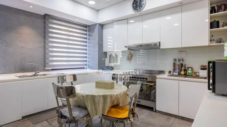 6 bedrooms villa for sale , DAMAC Hills (Akoya by DAMAC), Dubai, UAE No. 529 № 10