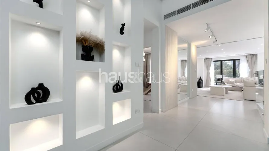 4 bedrooms villa for sale , Jumeirah Islands, Dubai, UAE No. 954 № 2