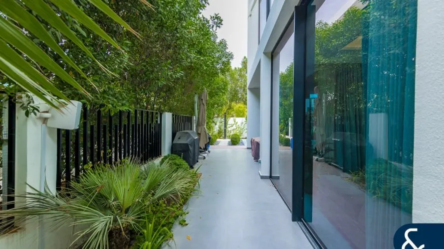 5 bedrooms villa for sale , Al Barari, Dubai, UAE No. 1990 № 11
