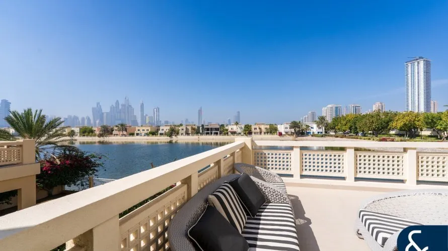 4 bedrooms villa for sale , The Lakes, Dubai, UAE No. 2293 № 21