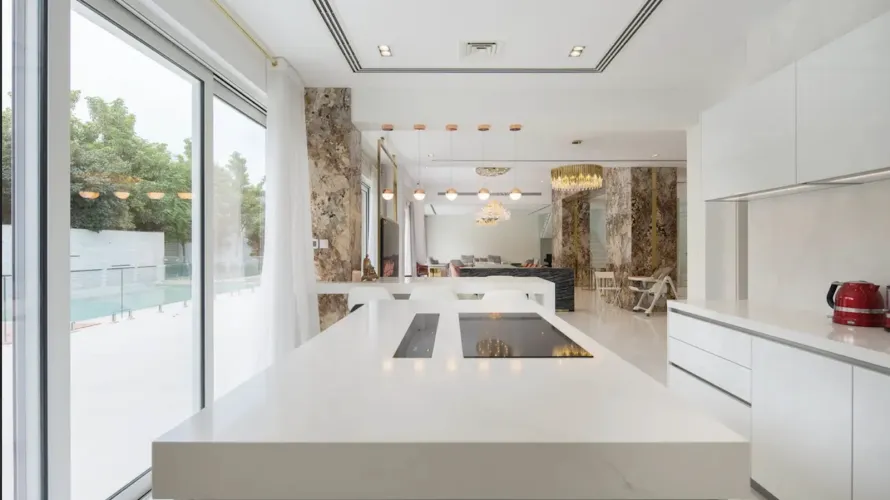 5 bedrooms villa for sale , Dubai, UAE No. 390 № 2
