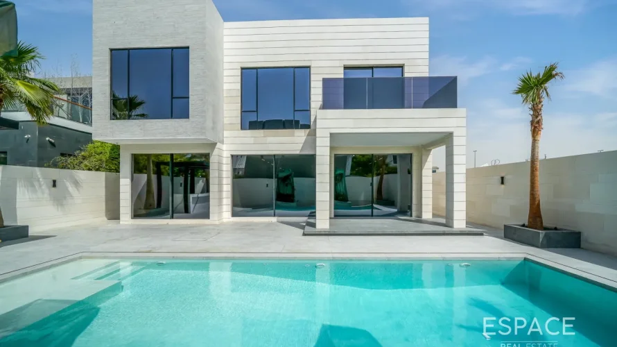 5 bedrooms warehouse for sale , Jumeirah Park, Dubai, UAE No. 1288 № 16