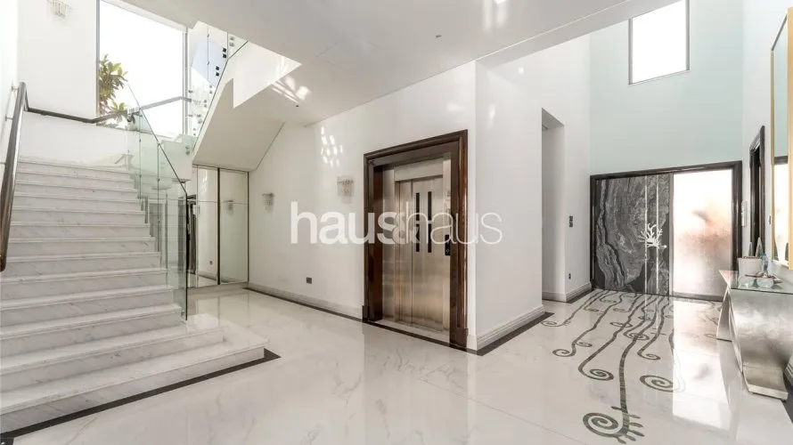 5 bedrooms villa for sale , Garden Homes, Palm Jumeirah, Dubai, UAE No. 939
