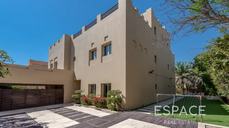 6 bedrooms villa for sale , Arabian Ranches, Dubai, UAE No. 1266 № 18