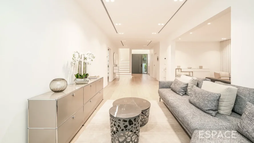5 bedrooms villa for sale , Meadows 1, Meadows, Dubai, UAE No. 1268 № 1