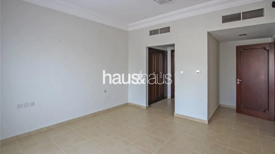 6 bedrooms villa for sale, Dubai Sports City, Dubai, UAE No. 879 № 19