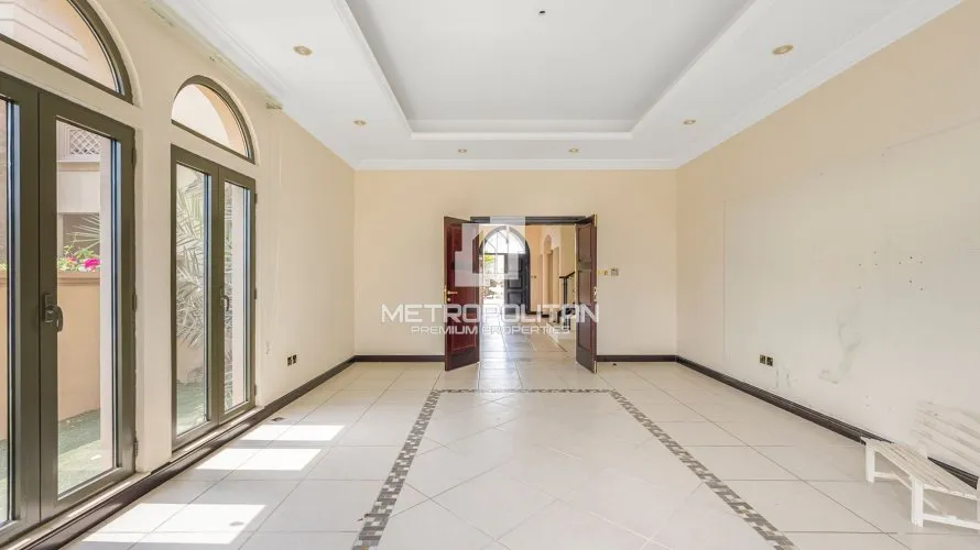 4 bedrooms villa for sale , Palm Jumeirah, Dubai, UAE No. 1585 № 6