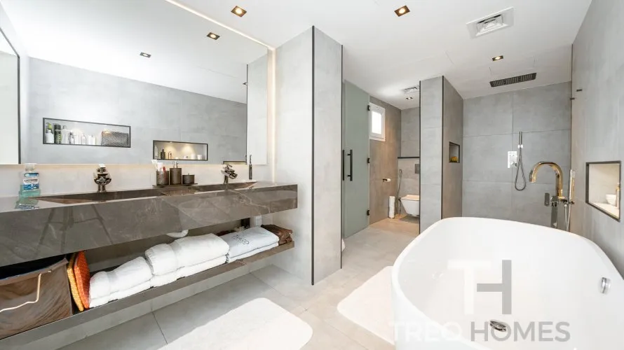 4 bedrooms villa for sale , Meadows, Dubai, UAE No. 549 № 19