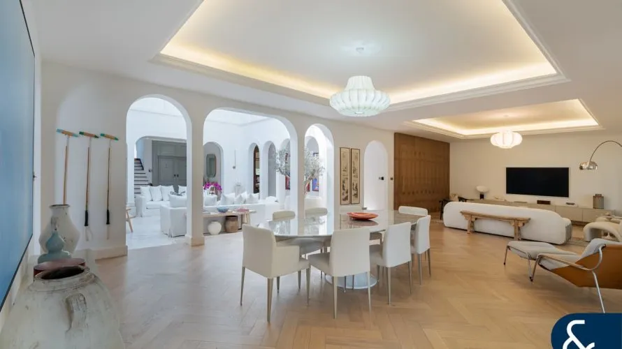 5 bedrooms villa for sale, The Villa, Dubai, UAE No. 1704 № 1