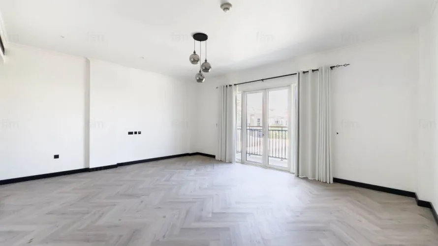 6 bedrooms villa for sale , Dubai, UAE No. 1925 № 13