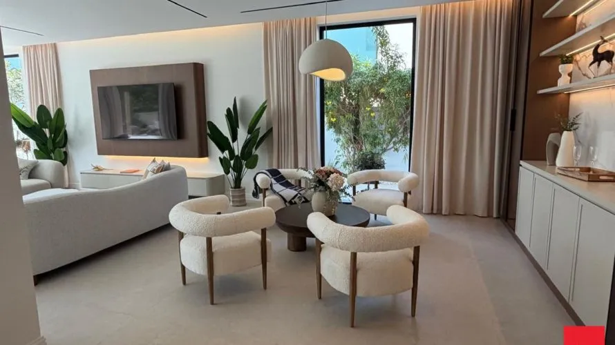 5 bedrooms villa for sale , Dubai, UAE No. 2168 № 6