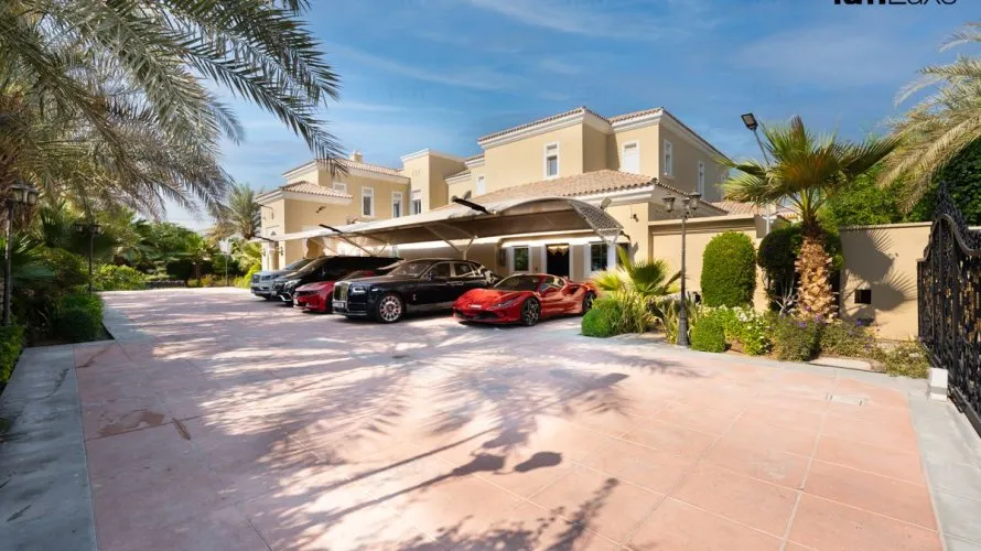 6 bedrooms villa for sale , Dubai, UAE No. 1540