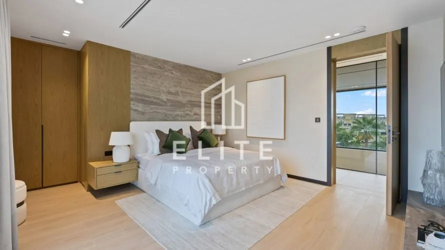 5 bedrooms villa for sale , Dubai, UAE No. 1868 № 10