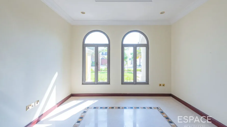 4 bedrooms villa for sale , Palm Jumeirah, Dubai, UAE No. 1483