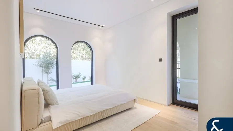 5 bedrooms villa for sale , Arabian Ranches, Dubai, UAE No. 2265 № 11