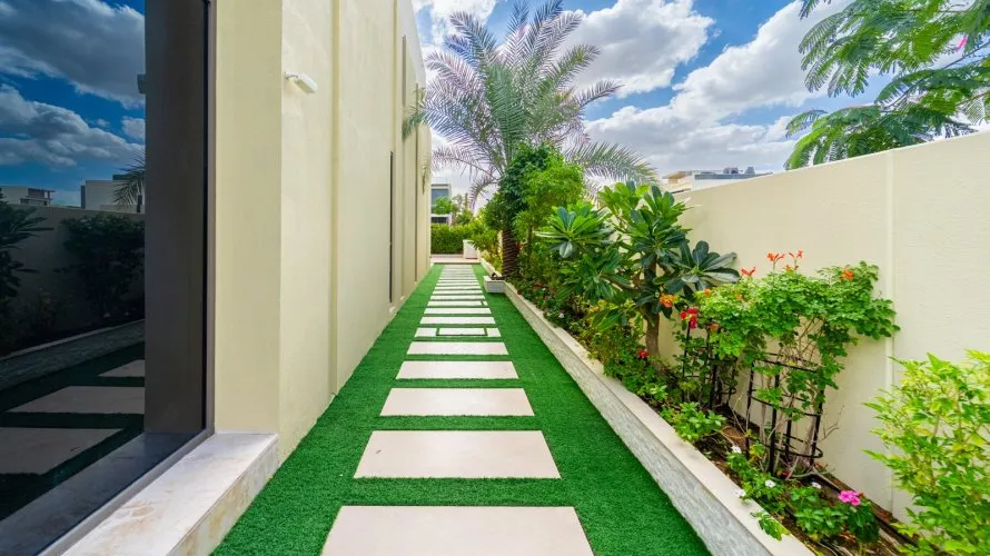 5 bedrooms villa for sale , Dubai, UAE No. 2218 № 20
