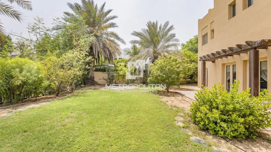 4 bedrooms villa for sale , Meadows, Dubai, UAE No. 1575 № 18