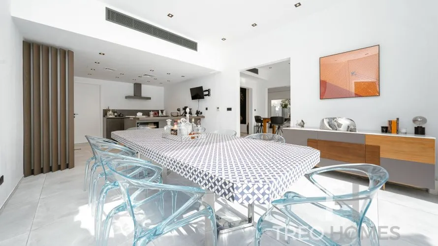 4 bedrooms villa for sale , Meadows, Dubai, UAE No. 549 № 11
