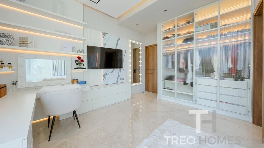6 bedrooms villa for sale , Jumeirah Park, Dubai, UAE No. 546 № 24