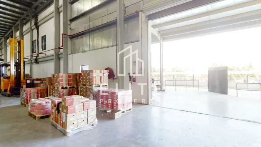 5838m² warehouse for sale , Jebel Ali, Dubai, UAE No. 735 № 1