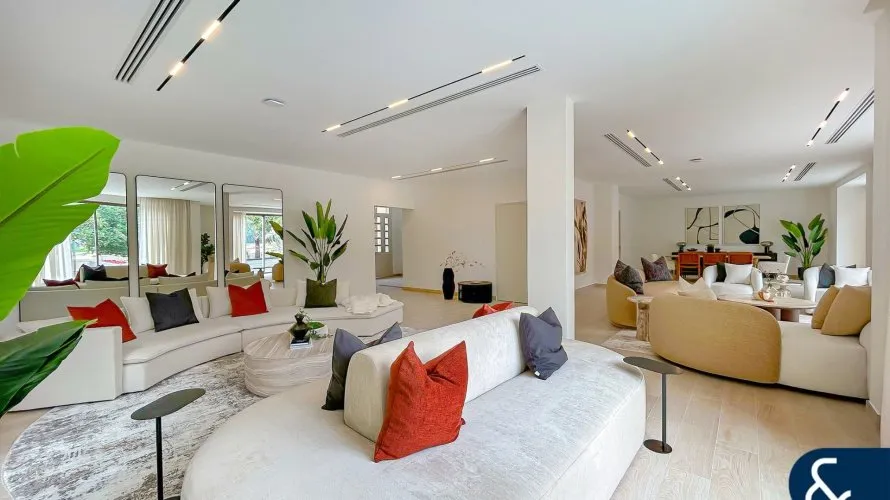 5 bedrooms villa for sale , Victory Heights, Dubai Sports City, Dubai, UAE No. 1756 № 4