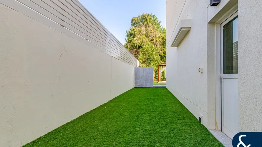 5 bedrooms villa for sale , Meadows, Dubai, UAE No. 1710 № 20