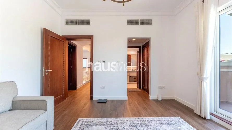 5 bedrooms villa for sale , Dubai Sports City, Dubai, UAE No. 888 № 16