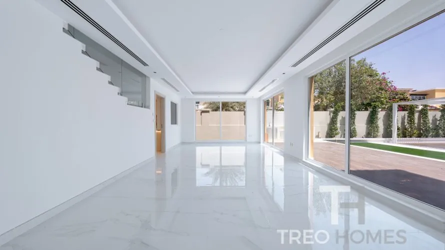 5 bedrooms villa for sale , Legacy, Jumeirah Park, Dubai, UAE No. 487 № 4