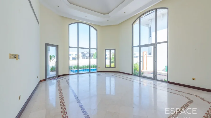 4 bedrooms villa for sale , Palm Jumeirah, Dubai, UAE No. 1483 № 1