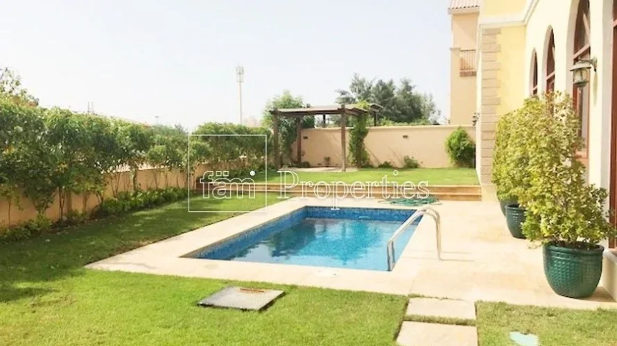 6 bedrooms villa for sale , Dubai, UAE No. 345 № 12