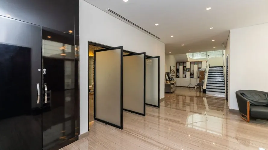 6 bedrooms villa for sale , Dubai, UAE No. 313 № 22